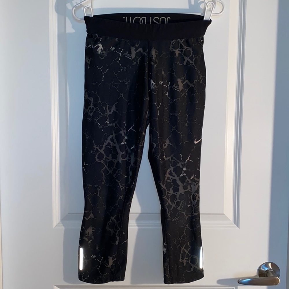 Nike Black Lightning Capri Leggings